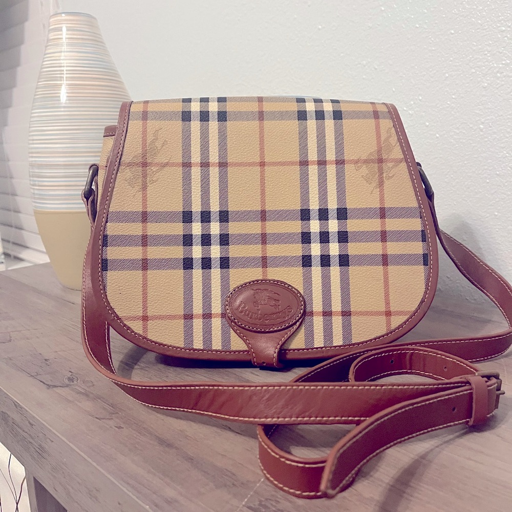 Burberrys Crossbody